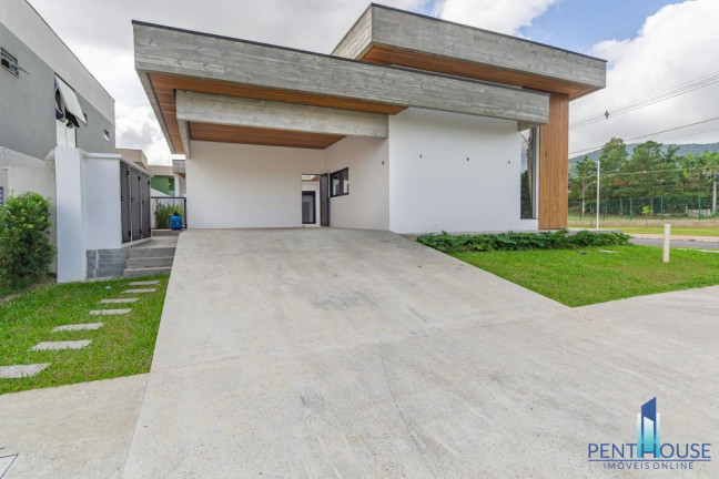 Imagem Casa com 3 Quartos à Venda, 452 m² em Santa Regina - Camboriú Imagem Casa com 3 Quartos à Venda, 452 m² em Santa Regina - Camboriú