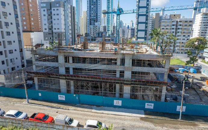 Imagem Apartamento com 4 Quartos à Venda, 142 m² em Centro - Balneário Camboriú Imagem Apartamento com 4 Quartos à Venda, 142 m² em Centro - Balneário Camboriú