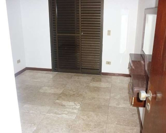 Imagem Apartamento com 4 Quartos à Venda, 226 m² em Pitangueiras - Guarujá