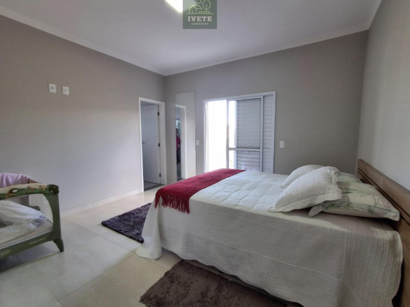 Imagem Casa de Condomínio com 3 Quartos à Venda, 275 m²