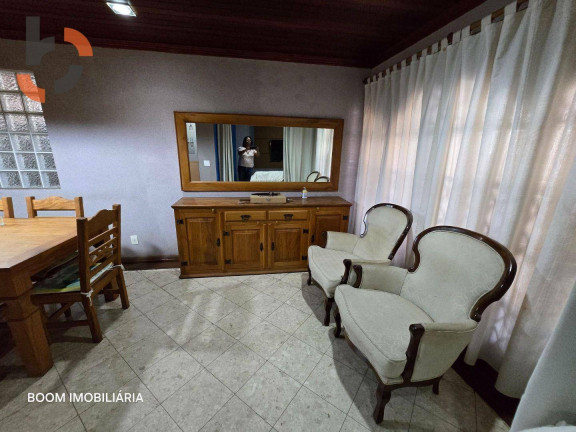 Imagem Casa com 4 Quartos à Venda, 243 m² em Caonze - Nova Iguaçu