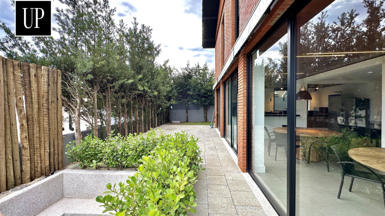 Imagem Casa com 4 Quartos à Venda, 560 m² em Alphaville - Santana De Parnaíba Imagem Casa com 4 Quartos à Venda, 560 m² em Alphaville - Santana De Parnaíba