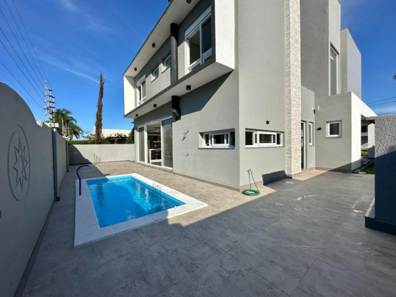 Imagem Casa com 4 Quartos à Venda, 262 m² em Centro - Capao Da Canoa Imagem Casa com 4 Quartos à Venda, 262 m² em Centro - Capao Da Canoa