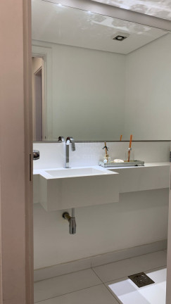 Imagem Apartamento com 4 Quartos à Venda, 206 m²