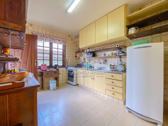 Imagem Casa com 3 Quartos à Venda, 239 m² em Comary - Teresópolis Imagem Casa com 3 Quartos à Venda, 239 m² em Comary - Teresópolis
