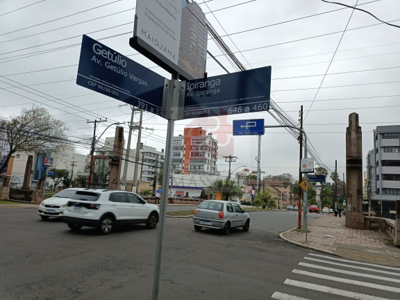Imagem Sala Comercial à Venda, 25 m² em Menino Deus - Porto Alegre Imagem Sala Comercial à Venda, 25 m² em Menino Deus - Porto Alegre