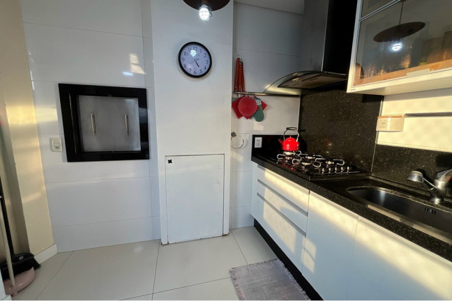 Imagem Imóvel com 4 Quartos à Venda, 175 m² em Centro - Balneário Camboriú Imagem Imóvel com 4 Quartos à Venda, 175 m² em Centro - Balneário Camboriú
