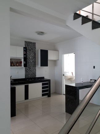 Imagem Casa com 3 Quartos à Venda, 140 m² em Santa Helena - Contagem