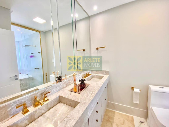 Imagem Apartamento com 4 Quartos à Venda, 165 m² em Balneário Perequê - Porto Belo Imagem Apartamento com 4 Quartos à Venda, 165 m² em Balneário Perequê - Porto Belo