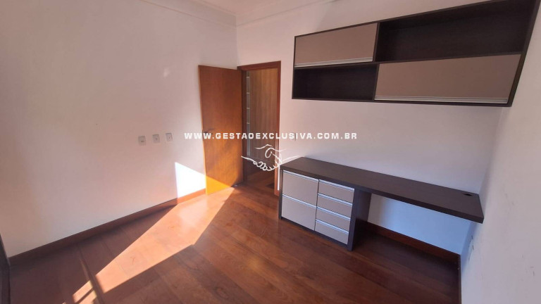 Imagem Casa com 4 Quartos à Venda, 274 m² em Itatiba
