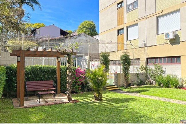 Imagem Imóvel com 1 Quarto à Venda, 61 m² em Cristal - Porto Alegre Imagem Imóvel com 1 Quarto à Venda, 61 m² em Cristal - Porto Alegre