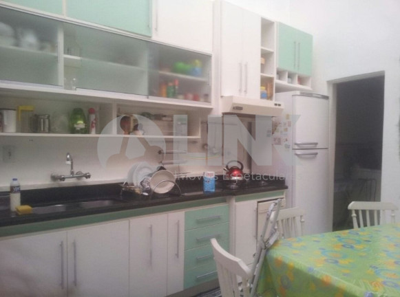 Imagem Casa com 2 Quartos à Venda, 179 m² em Jardim Itu - Porto Alegre Imagem Casa com 2 Quartos à Venda, 179 m² em Jardim Itu - Porto Alegre