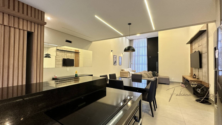 Imagem Casa com 3 Quartos à Venda, 217 m² em Roncáglia - Valinhos Imagem Casa com 3 Quartos à Venda, 217 m² em Roncáglia - Valinhos