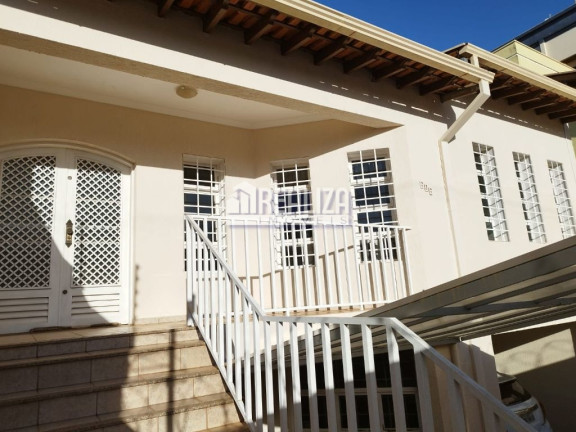 Imagem Casa com 6 Quartos à Venda, 300 m² em Boa Vista - Uberaba Imagem Casa com 6 Quartos à Venda, 300 m² em Boa Vista - Uberaba