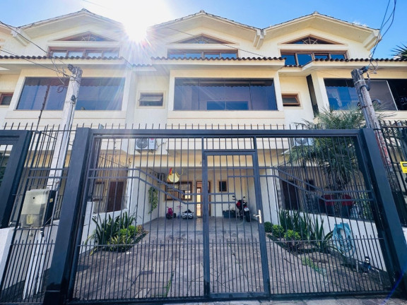 Casa com 3 Quartos à Venda, 215 m² em Hípica - Porto Alegre