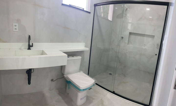 Imagem Casa com 4 Quartos à Venda, 260 m² em Ponta Negra - Manaus Imagem Casa com 4 Quartos à Venda, 260 m² em Ponta Negra - Manaus