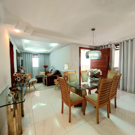 Casa com 3 Quartos à Venda, 248 m² em Parque Residencial Laranjeiras - Serra