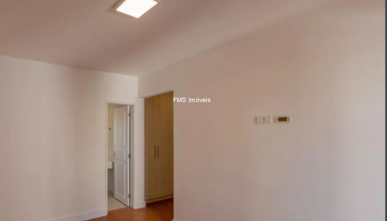 Imagem Imóvel com 4 Quartos à Venda, 125 m² em Campo Belo - São Paulo Imagem Imóvel com 4 Quartos à Venda, 125 m² em Campo Belo - São Paulo