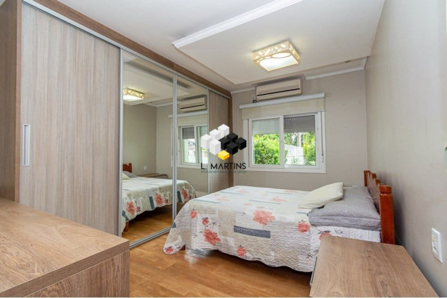 Imagem Casa com 3 Quartos à Venda, 228 m² em Niterói - Canoas Imagem Casa com 3 Quartos à Venda, 228 m² em Niterói - Canoas