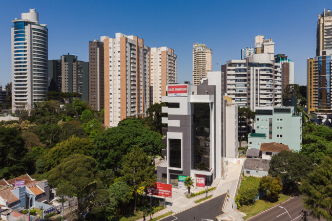 Sala Comercial à Venda, 42 m² em Mossunguê - Curitiba
