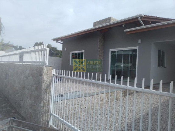 Casa com 3 Quartos à Venda, 121 m² em Bombas - Bombinhas