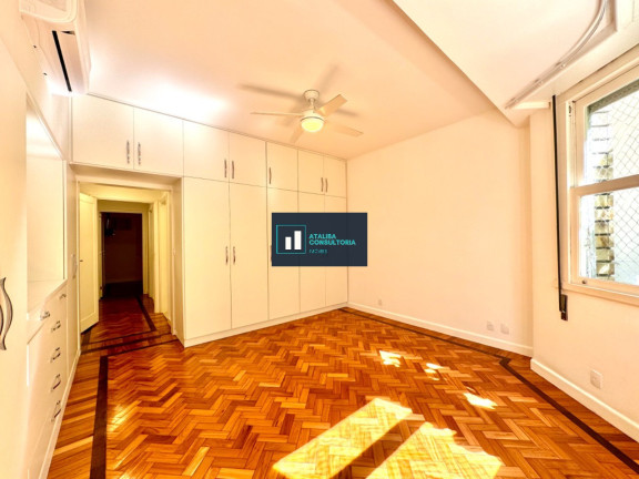 Imagem Imóvel com 3 Quartos à Venda, 193 m² em Leme - Rio De Janeiro Imagem Imóvel com 3 Quartos à Venda, 193 m² em Leme - Rio De Janeiro