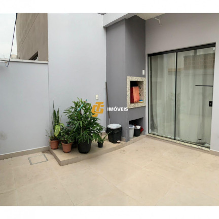 Imagem Casa com 2 Quartos à Venda, em Tabuleiro - Camboriú Imagem Casa com 2 Quartos à Venda, em Tabuleiro - Camboriú