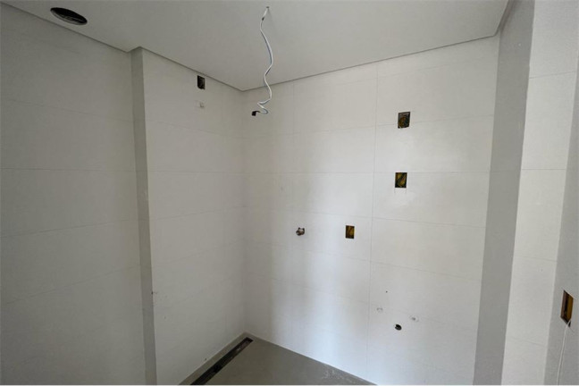 Imagem Imóvel com 2 Quartos à Venda, em Centro - Florianópolis Imagem Imóvel com 2 Quartos à Venda, em Centro - Florianópolis