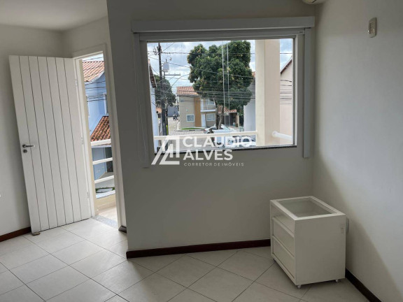 Imagem Casa com 3 Quartos à Venda, 130 m² em Feira De Santana Imagem Casa com 3 Quartos à Venda, 130 m² em Feira De Santana