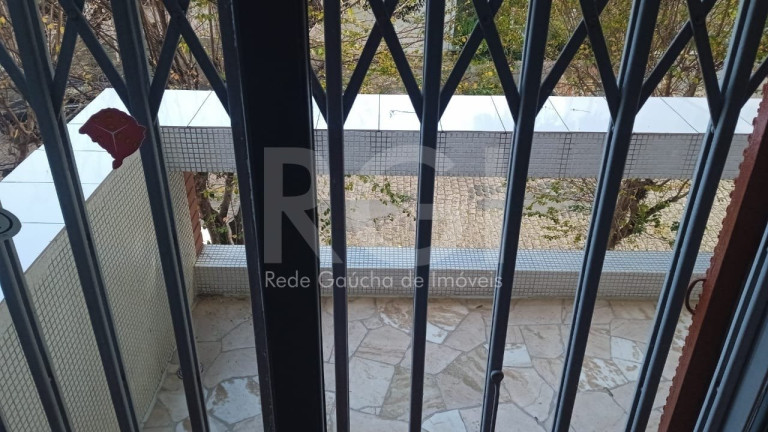 Imagem Casa com 3 Quartos à Venda, 220 m² em Petrópolis - Porto Alegre Imagem Casa com 3 Quartos à Venda, 220 m² em Petrópolis - Porto Alegre