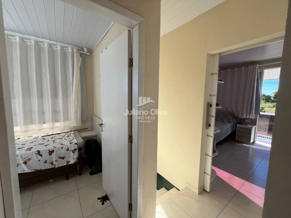 Imagem Sobrado com 6 Quartos à Venda, 163 m² em Barra Do Sai - Itapoá