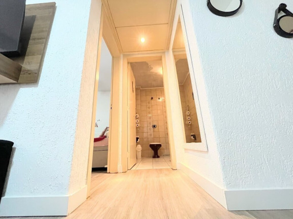 Imagem Imóvel com 1 Quarto à Venda,  em Vila Ipiranga - Porto Alegre