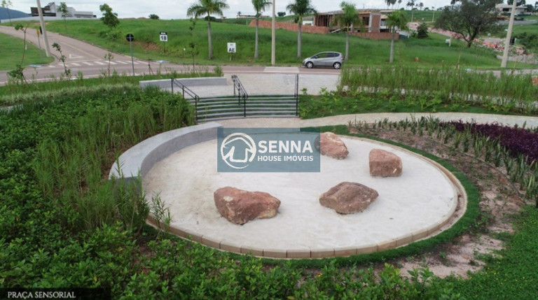 Imagem Terreno à Venda, 800 m² em Medeiros - Jundiaí Imagem Terreno à Venda, 800 m² em Medeiros - Jundiaí
