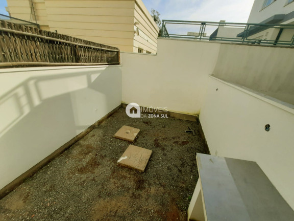 Imagem Casa com 2 Quartos à Venda, 100 m²