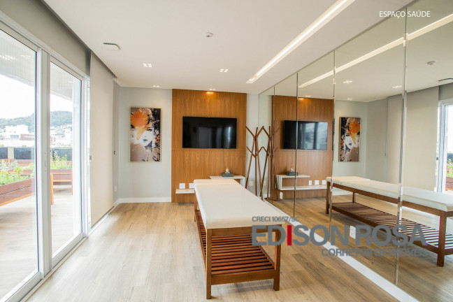 Imagem Apartamento com 3 Quartos à Venda, 101 m² em Centro - Florianópolis Imagem Apartamento com 3 Quartos à Venda, 101 m² em Centro - Florianópolis