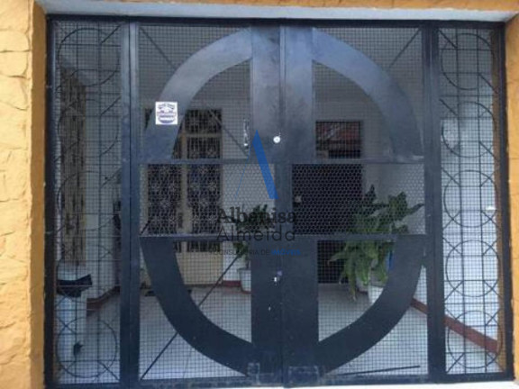 Imagem Casa com 5 Quartos à Venda, 230 m² em Centro - Fortaleza