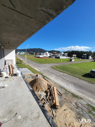 Imagem Casa com 3 Quartos à Venda, 420 m² em Ingleses Do Rio Vermelho - Florianópolis Imagem Casa com 3 Quartos à Venda, 420 m² em Ingleses Do Rio Vermelho - Florianópolis