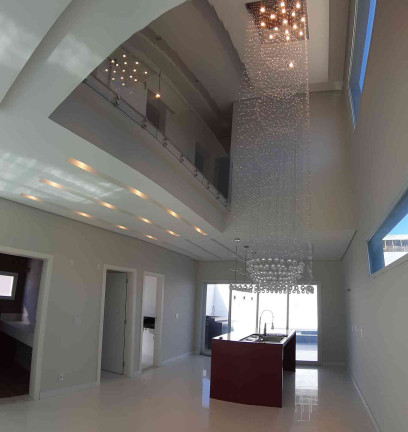 Casa com 4 Quartos à Venda, 298 m² em  Brisas  - Mogi Das Cruzes