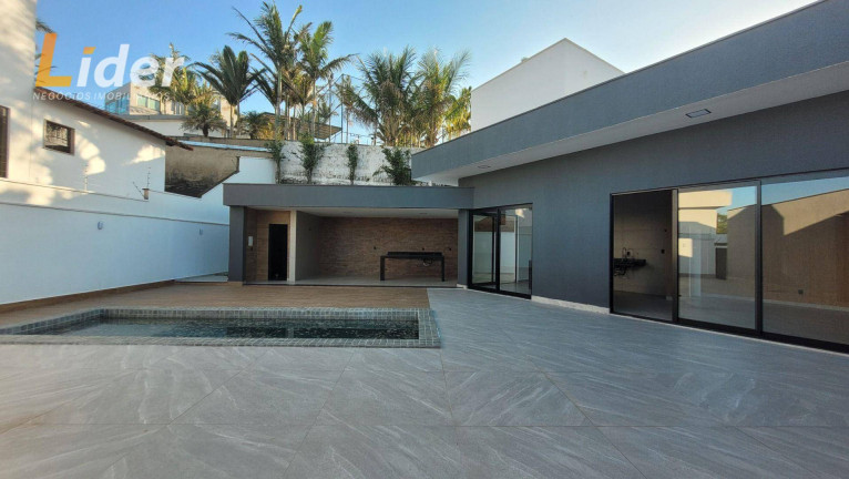 Casa com 4 Quartos à Venda, 450 m² em Spina Ville - Juiz De Fora