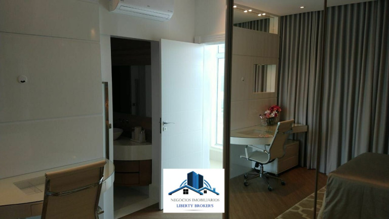 Imagem Casa com 5 Quartos à Venda, 650 m² Imagem Casa com 5 Quartos à Venda, 650 m²