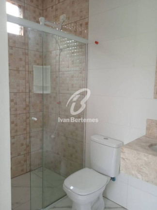 Imagem Sobrado com 4 Quartos para Temporada, em Canto Grande - Bombinhas Imagem Sobrado com 4 Quartos para Temporada, em Canto Grande - Bombinhas