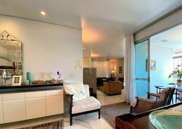 Imagem Imóvel com 4 Quartos à Venda, 230 m² em Lourdes - Belo Horizonte Imagem Imóvel com 4 Quartos à Venda, 230 m² em Lourdes - Belo Horizonte