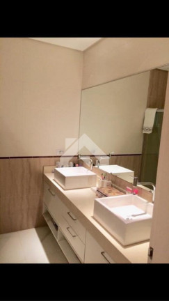 Imagem Casa de Condomínio com 3 Quartos à Venda, 245 m² em Alphaville - Santana De Parnaíba Imagem Casa de Condomínio com 3 Quartos à Venda, 245 m² em Alphaville - Santana De Parnaíba