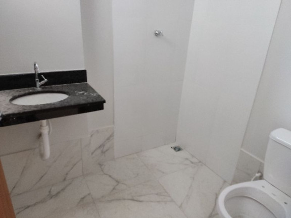 Imagem Imóvel com 2 Quartos à Venda, 56 m² em Monte Castelo - Volta Redonda Imagem Imóvel com 2 Quartos à Venda, 56 m² em Monte Castelo - Volta Redonda