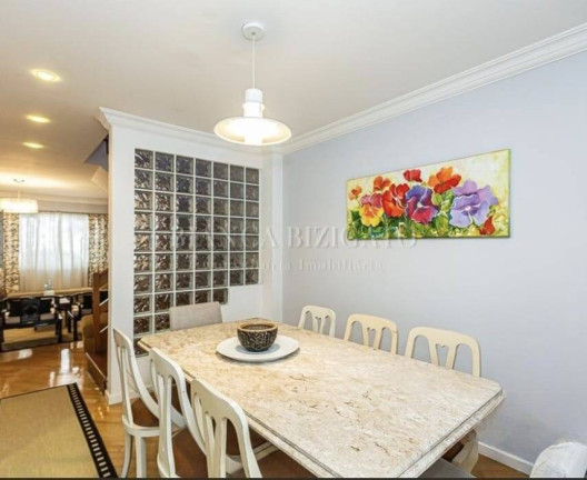 Imagem Casa com 4 Quartos à Venda, 225 m² em água Verde - Curitiba Imagem Casa com 4 Quartos à Venda, 225 m² em água Verde - Curitiba