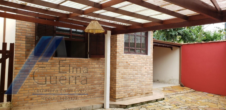 Imagem Casa com 4 Quartos à Venda, 227 m² em Centro - Ubatuba Imagem Casa com 4 Quartos à Venda, 227 m² em Centro - Ubatuba