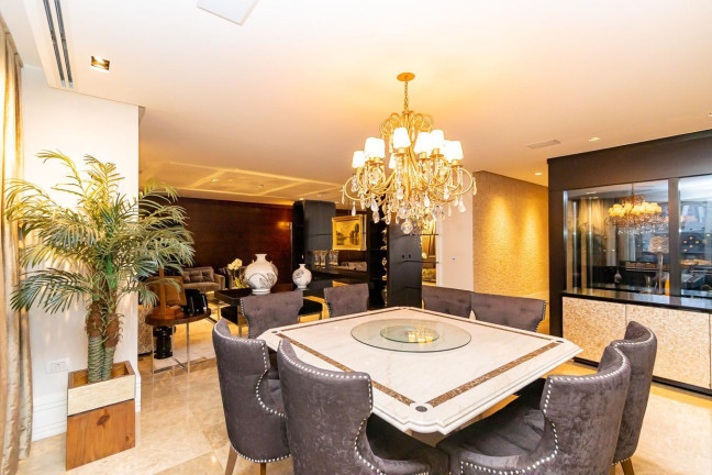 Imagem Apartamento com 3 Quartos à Venda, 791 m² em água Verde - Curitiba