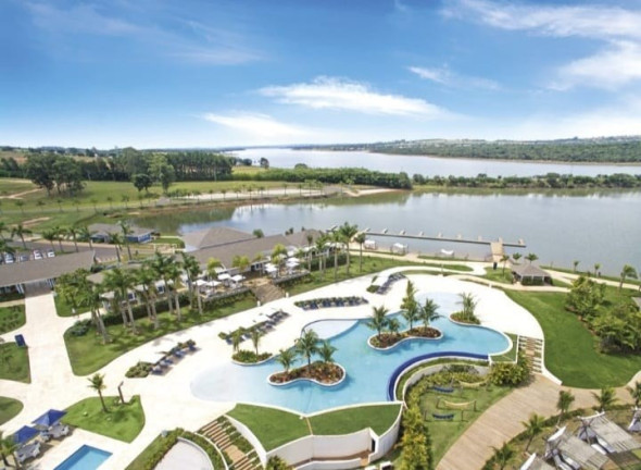 Terreno à Venda, 450 m² em Paranapanema - Paranapanema