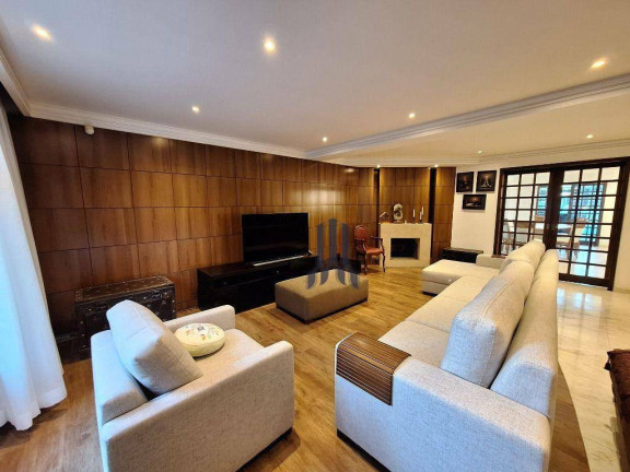 Casa com 4 Quartos para Alugar, 371 m² em Jardim Das Américas - Curitiba