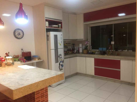 Imagem Casa com 4 Quartos à Venda, 300 m² em Parque Residencial Itapeti - Mogi Das Cruzes